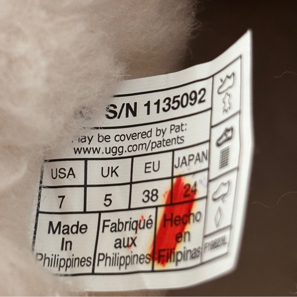 UGG Classic Ultra Mini Platform Boots Chestnut RETAIL $170 - Picture 11 of 15